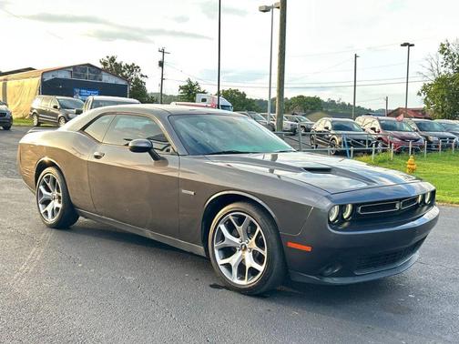 Gray 2016 Dodge Challenger SXT
