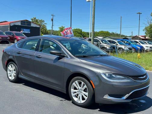 Granite Crystal Metallic Clearcoat 2015 Chrysler 200 Limited