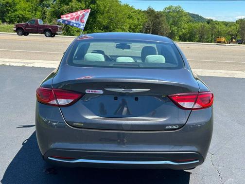 Granite Crystal Metallic Clearcoat 2015 Chrysler 200 Limited
