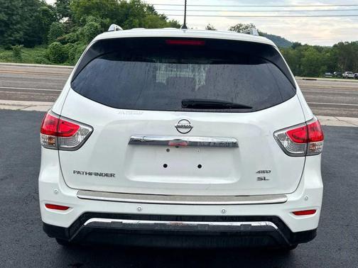 Moonlight White 2014 Nissan Pathfinder SL