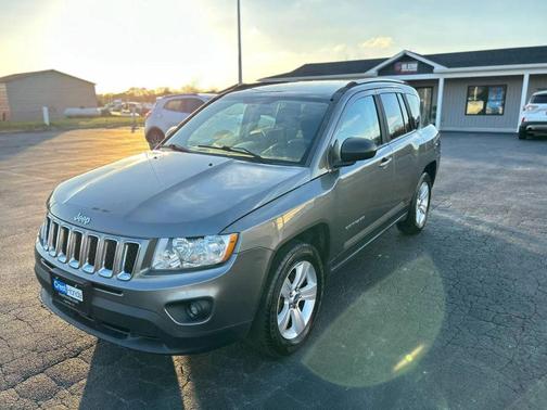 Mineral Gray Metallic Clearcoat 2012 Jeep Compass Sport