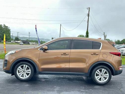 Burnished Copper 2017 Kia Sportage LX