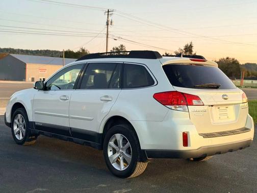 Satin White Pearl 2014 Subaru Outback 2.5i Limited