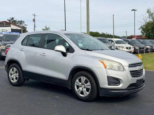 Silver Ice Metallic 2016 Chevrolet Trax LS