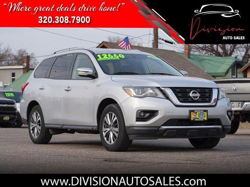 2018 Nissan Pathfinder SV