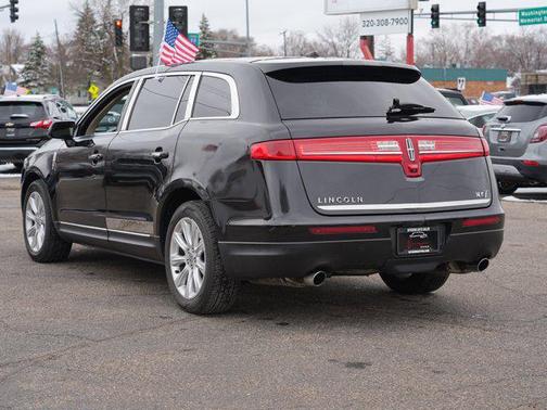Infinite Black Metallic 2019 Lincoln MKT Standard