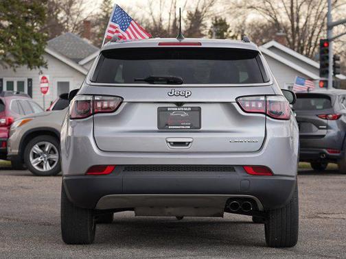 Billet Silver Metallic Clearcoat 2019 Jeep Compass Limited