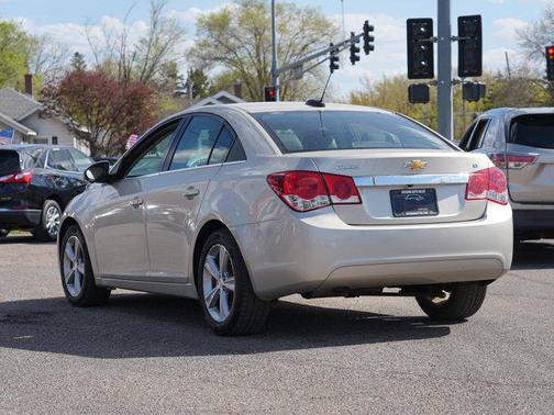 Champagne Silver Metallic 2016 Chevrolet Cruze Limited 2LT