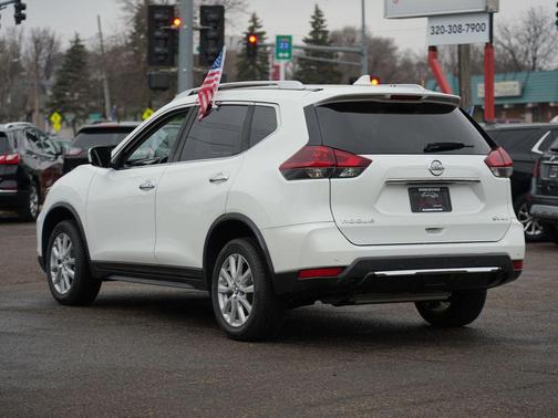 2020 Nissan Rogue SV