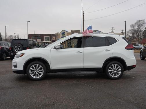 2020 Nissan Rogue SV