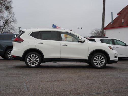 2020 Nissan Rogue SV