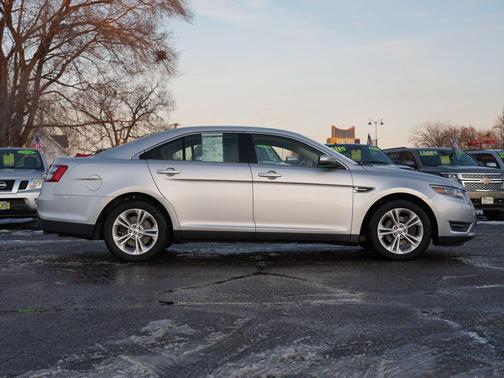 2016 Ford Taurus SEL