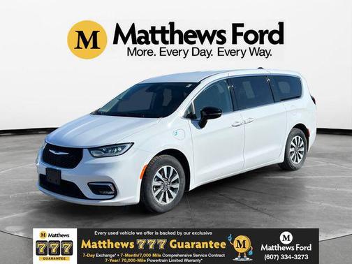 2024 Chrysler Pacifica Hybrid Select