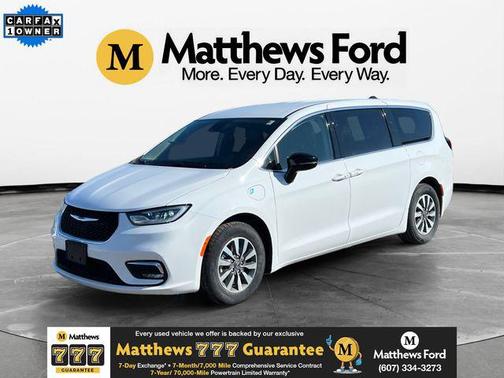 2024 Chrysler Pacifica Hybrid Select