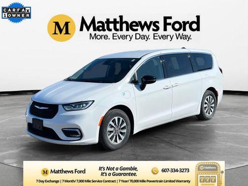 2024 Chrysler Pacifica Hybrid Select