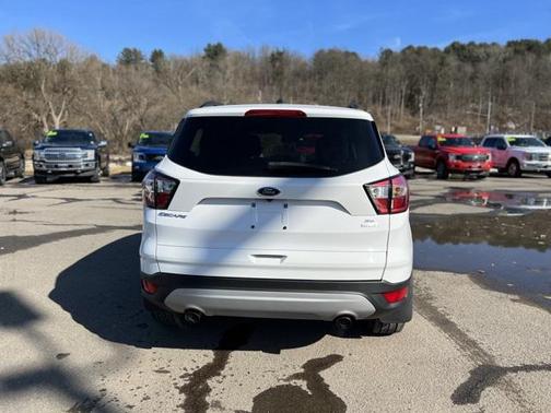 Oxford White 2018 Ford Escape SE