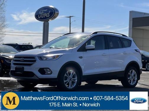 Oxford White 2018 Ford Escape SE