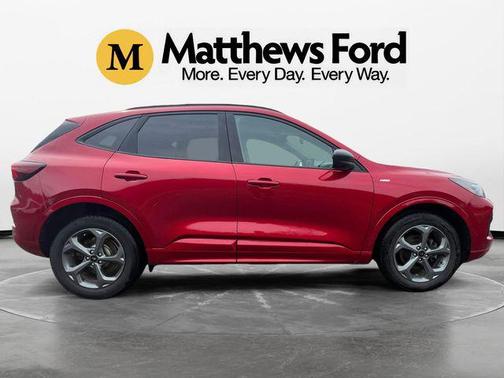 Rapid Red Metallic Tinted Clearcoat 2024 Ford Escape ST-Line