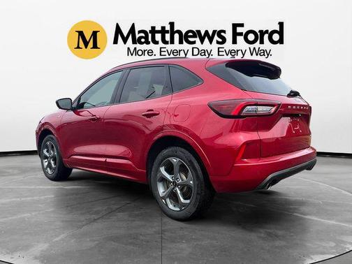 Rapid Red Metallic Tinted Clearcoat 2024 Ford Escape ST-Line