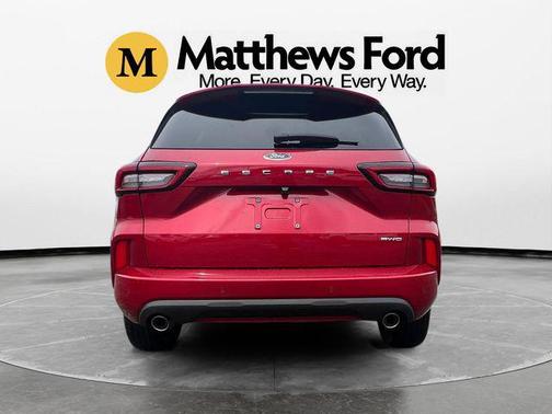 Rapid Red Metallic Tinted Clearcoat 2024 Ford Escape ST-Line