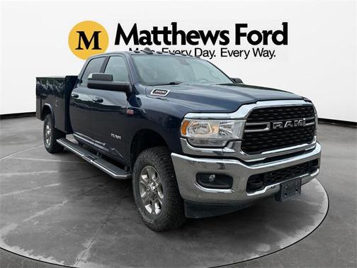 2022 RAM 3500 Big Horn Crew Cab 4x4 8' Box