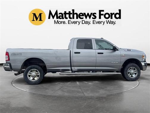 2022 RAM 2500 Tradesman Crew Cab 4x4 8' Box