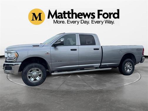 2022 RAM 2500 Tradesman Crew Cab 4x4 8' Box