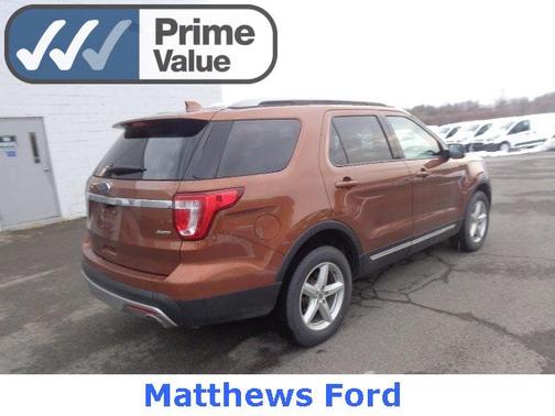 Canyon Ridge Metallic 2017 Ford Explorer XLT