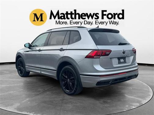 2022 Volkswagen Tiguan 2.0T SE R-Line Black 4MOTION