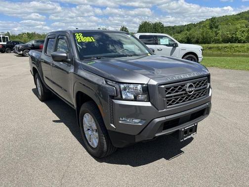 2022 Nissan Frontier SV