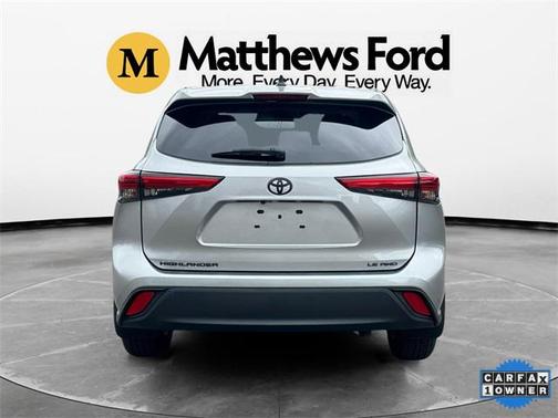 2022 Toyota Highlander LE