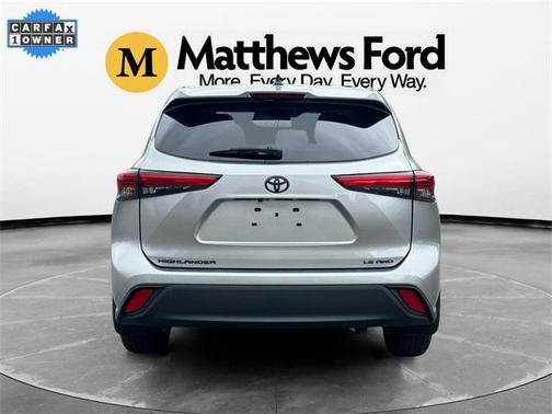 2022 Toyota Highlander LE