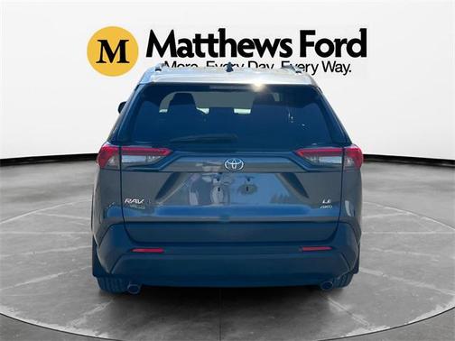2019 Toyota RAV4 LE
