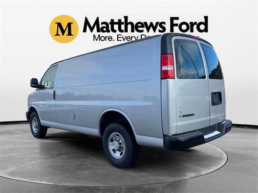 2022 Chevrolet Express 2500 RWD 2500 Regular Wheelbase WT