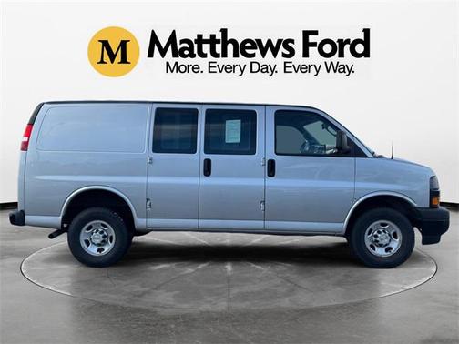 2022 Chevrolet Express 2500 RWD 2500 Regular Wheelbase WT