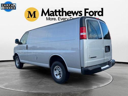 2022 Chevrolet Express 2500 RWD 2500 Regular Wheelbase WT