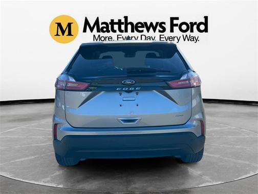 2021 Ford Edge SE