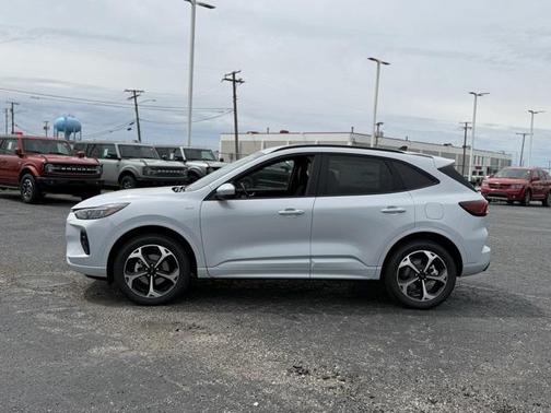 2025 Ford Escape ST-Line Elite