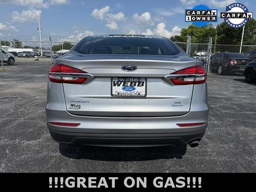 2020 Ford Fusion SE