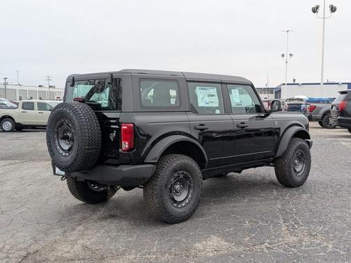 2025 Ford Bronco Base