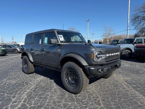 Carbonized Gray Metallic 2025 Ford Bronco Badlands