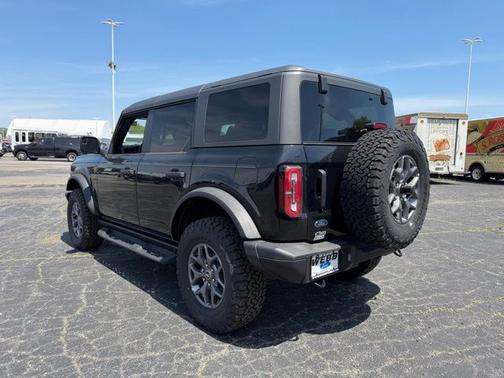 Shadow Black 2025 Ford Bronco Badlands