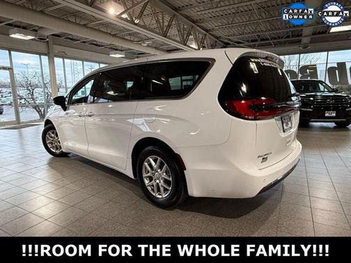 2024 Chrysler Pacifica Touring L