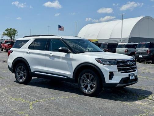 2025 Ford Explorer Active