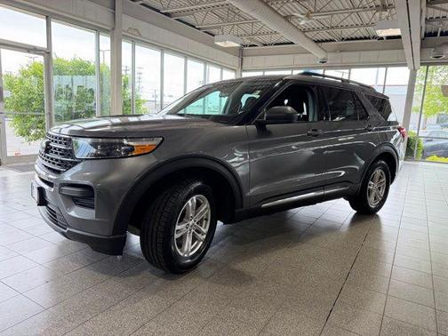 CARBONIZED GRAY METALLIC 2022 Ford Explorer XLT