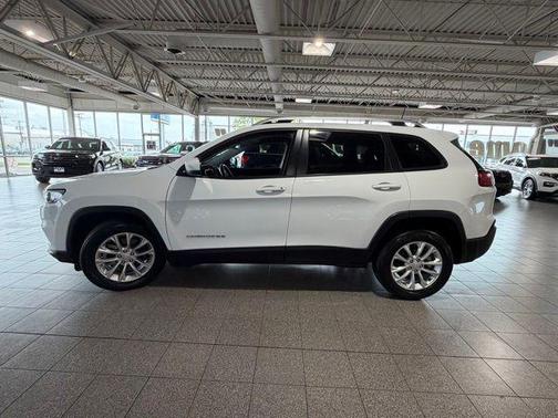 Bright White Clearcoat 2021 Jeep Cherokee Latitude