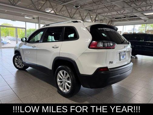 Bright White Clearcoat 2021 Jeep Cherokee Latitude