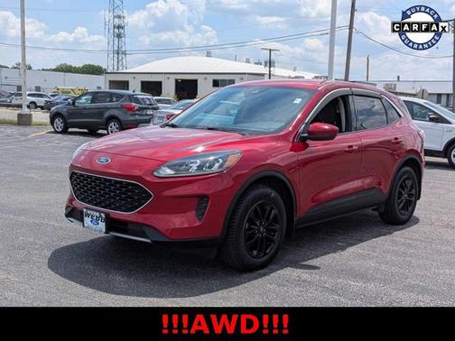 2020 Ford Escape SE