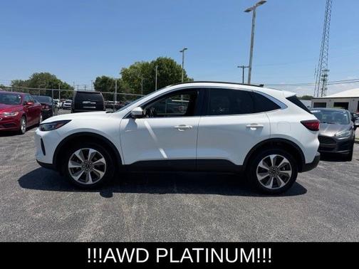 Star White Metallic Tri-Coat 2024 Ford Escape Platinum
