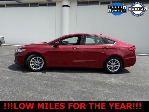 2020 Ford Fusion SE